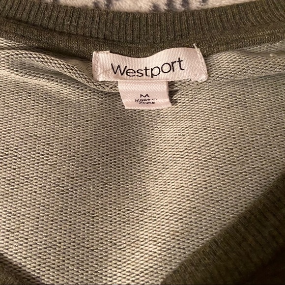Embroidered Green Sweater - Picture 3 of 3